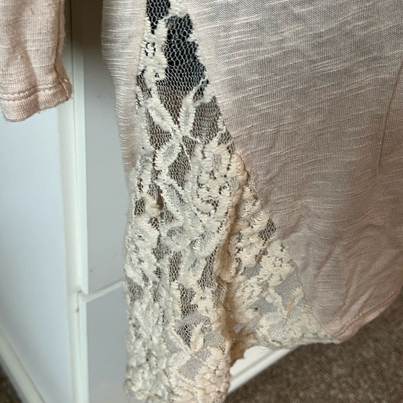 Rock 47 by Wrangler Boho Western Beige Top with Black Cross Design - Picture 4 of 6